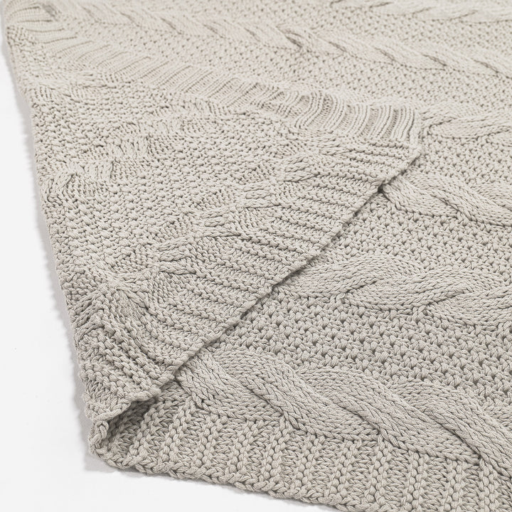 Throw / Blanket - Knitted Cable Cream 02