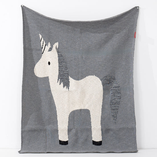 Childs Throw / Blanket - Knitted Solo Unicorn 01