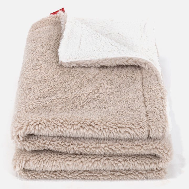 Sherpa Throw / Blanket - Teddy Faux Fur Mink 01