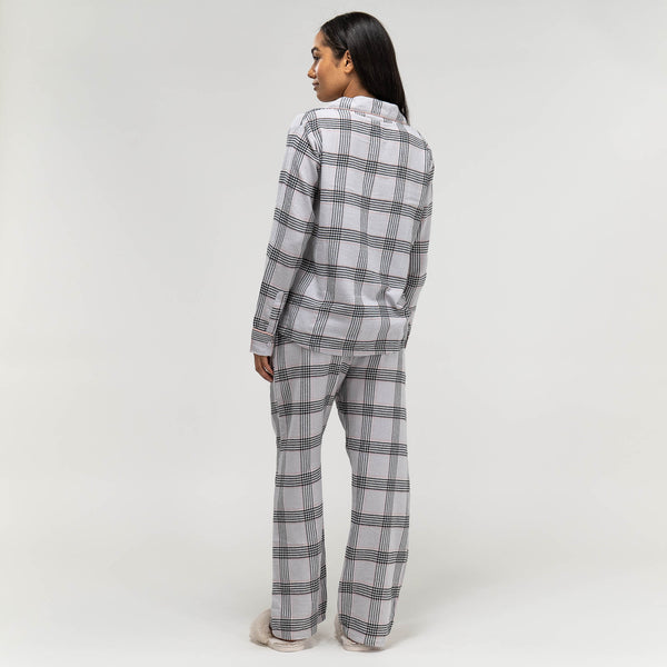 Women's Check Cotton Pyjamas Fabric Close-up Image
